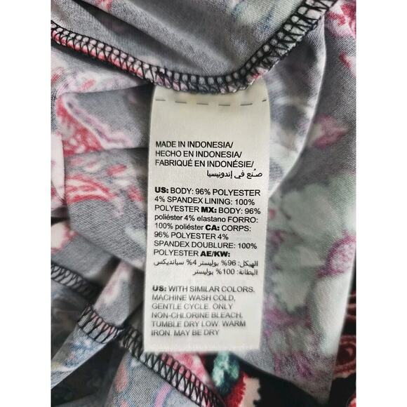 Chico’s ~Woman Size 2 (US 12)~ Black/Red Floral Print Short Sleeve Midi Dress. - Picture 4 of 13